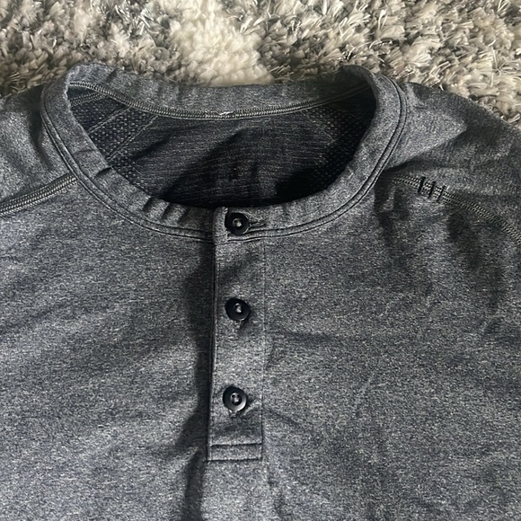 Lululemon Metal Vent Tech Long Sleeve Henley 2.0 - Picture 3 of 13